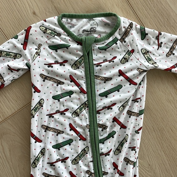 Dream Big Little Co Bamboo Dream Romper Christmas - Picture 2 of 5